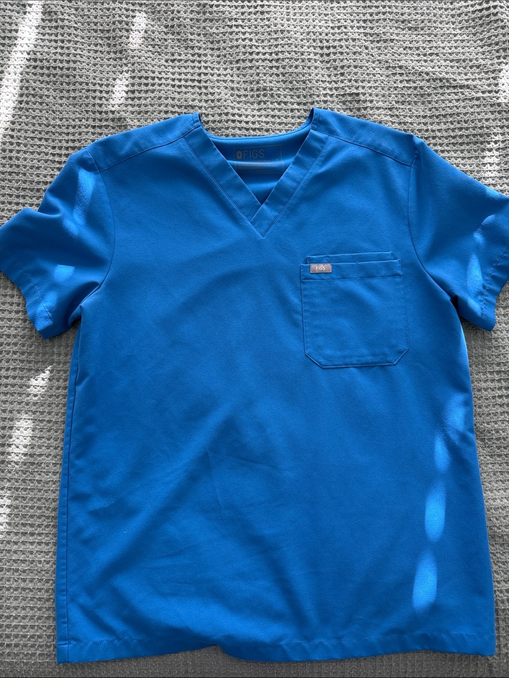 Figs Blue Scrub Set Size Small Top & Small Short Bottom - Picture 4 of 7
